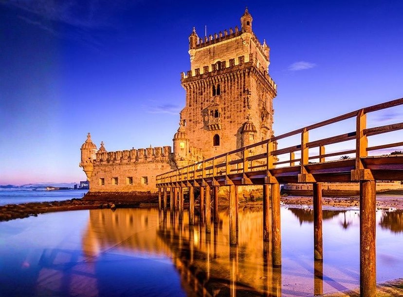 Torre de Belém ao anoitecer